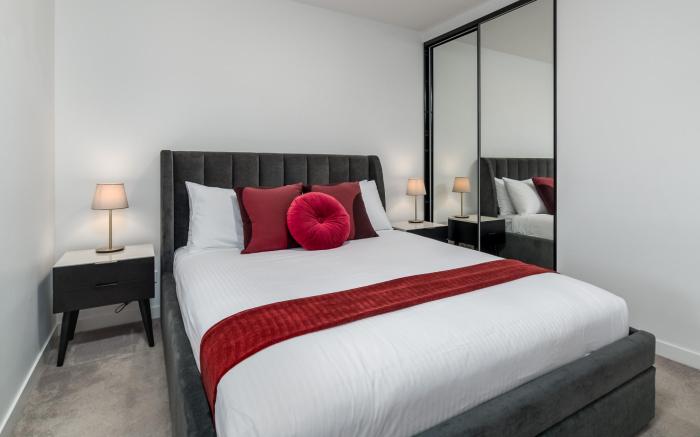 Modern 1-Bed Apartment With Pool And Sauna