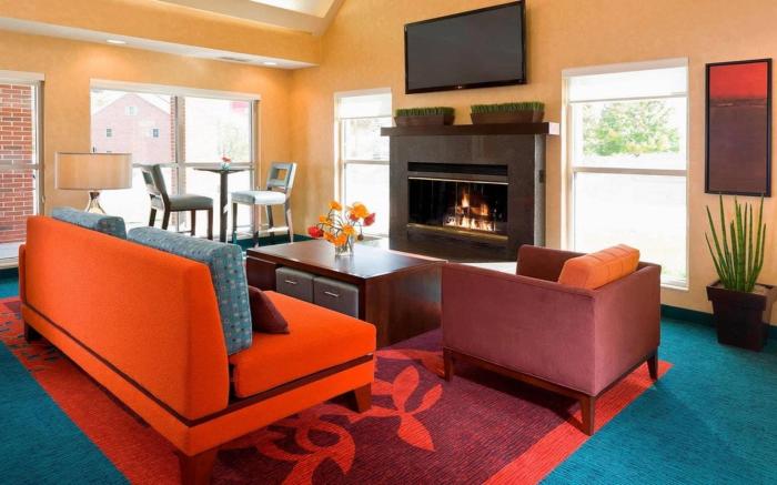 MainStay Suites Appleton Airport - Fox River Mall Area