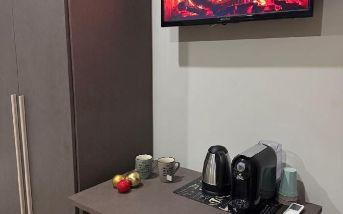 Coast to Coast Pool, Stanza maiori