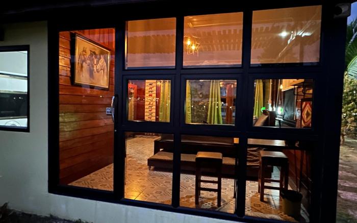 บ้านอิ๊กขะหลิ๊ก-BAAN IKKA LIK