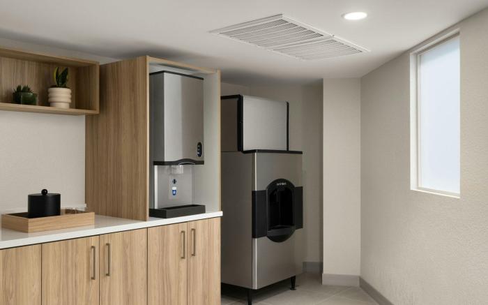 AC Hotel Portland Lake Oswego