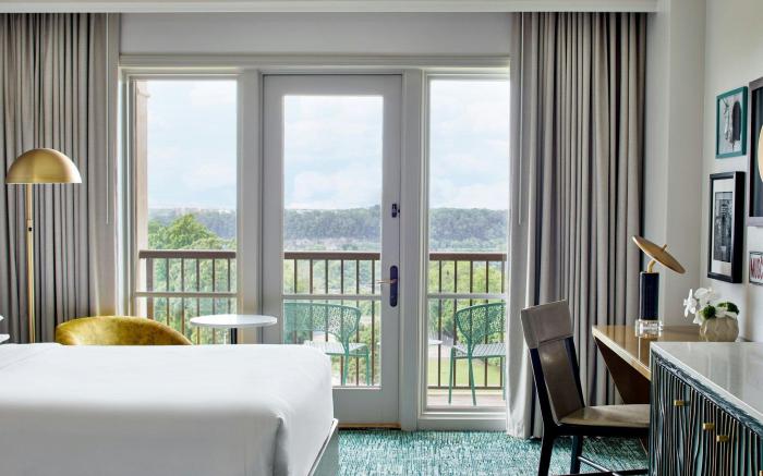 Renaissance Shoals Resort & Spa