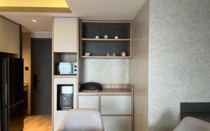 Apt 1BR Netflix Wifi Grand Dharmahusada Lagoon