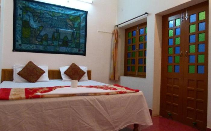 Gajanand Guest House