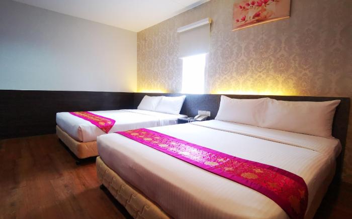 Canary Hotel