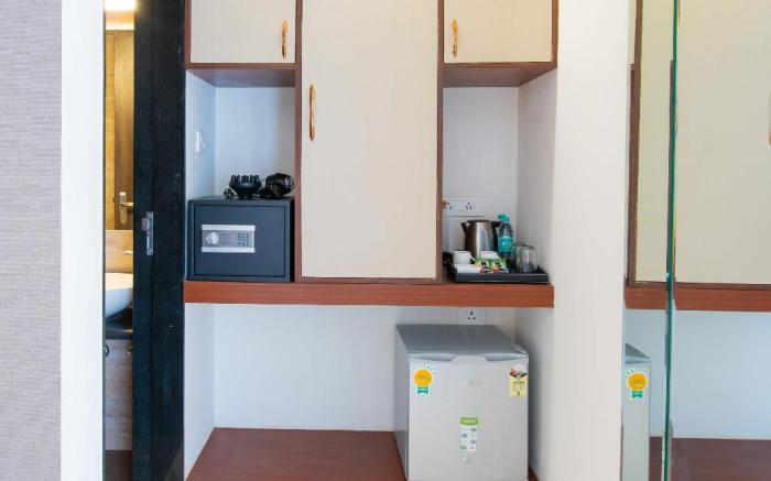 StayBird - B Suite Business Hotel 