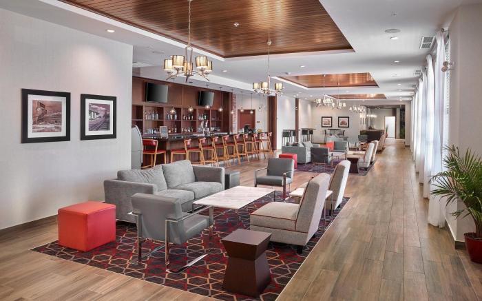 Four Points by Sheraton Edmonton West