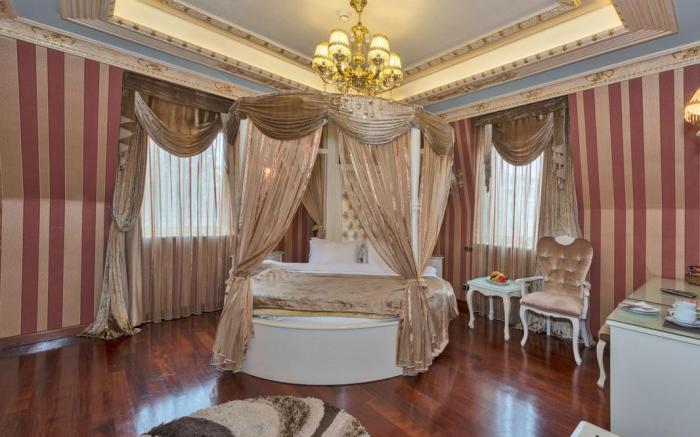 Golden Horn Hotel