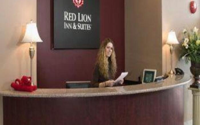 Red Lion Inn and Suites Victoria