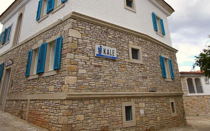 Çeşme Kale Taş Apart