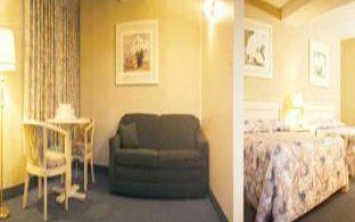 Vittoria Hotel & Suites