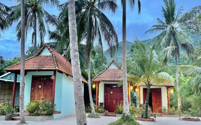 Kiki Coconut Beach Resort