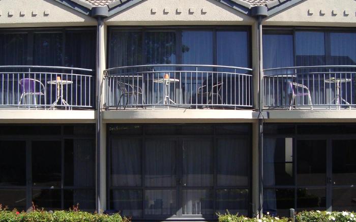 Azena Motel