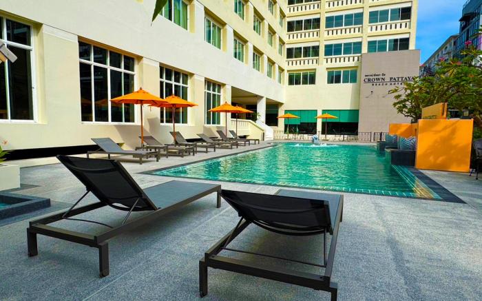 Crown Pattaya Beach Hotel