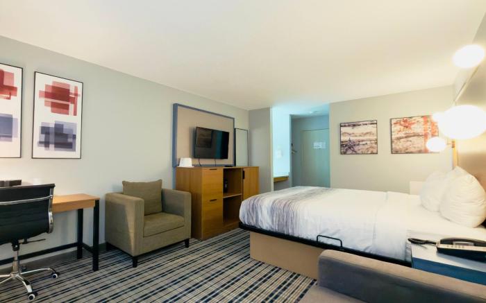 AmericInn by Wyndham Lake Mills