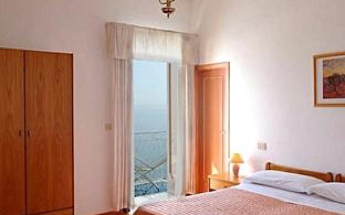 Hotel Holiday