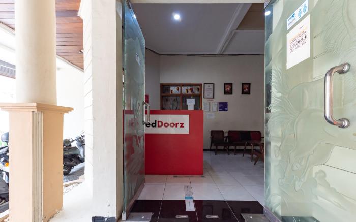 RedDoorz @ Soekarno Hatta Indah