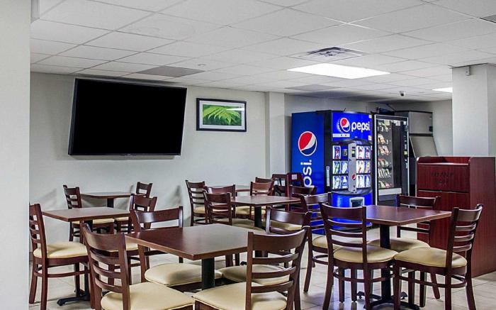 Days Inn by Wyndham Brooklyn Borough Park