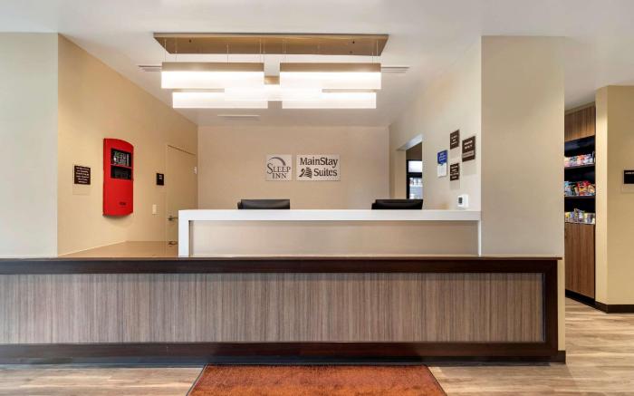 MainStay Suites Lancaster Dallas South