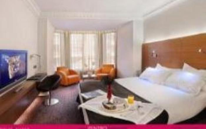 Vincci Zentro Hotel