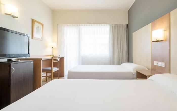 Ilunion Romareda Hotel