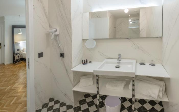 Sh Ingles Boutique Hotel