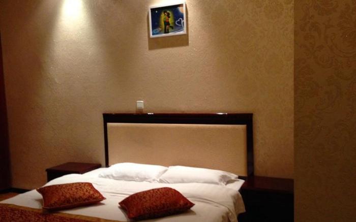 Mount Emei Moon Bay Hotel