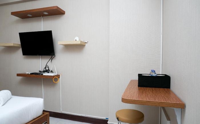 Modern Studio Apt at Cinere Resort By Travelio