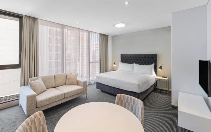 Meriton Suites Campbell Street