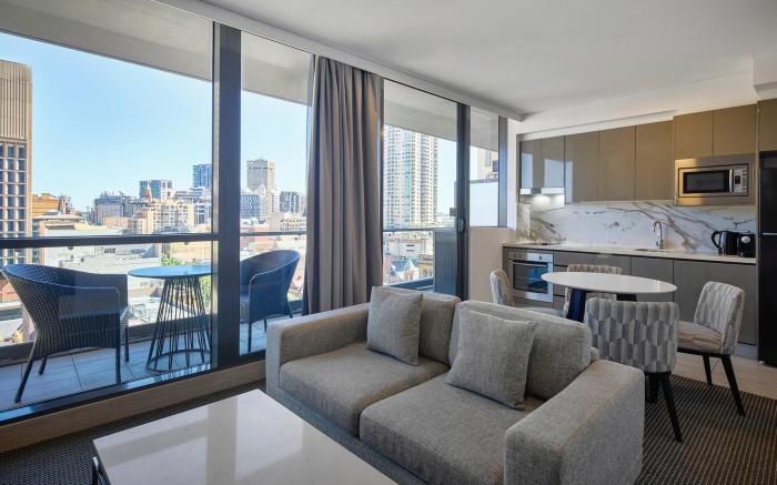 Meriton Suites Campbell Street