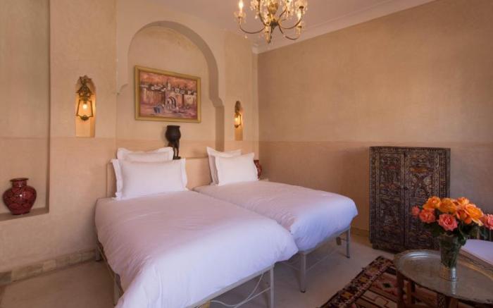 Riad Emberiza Sahari