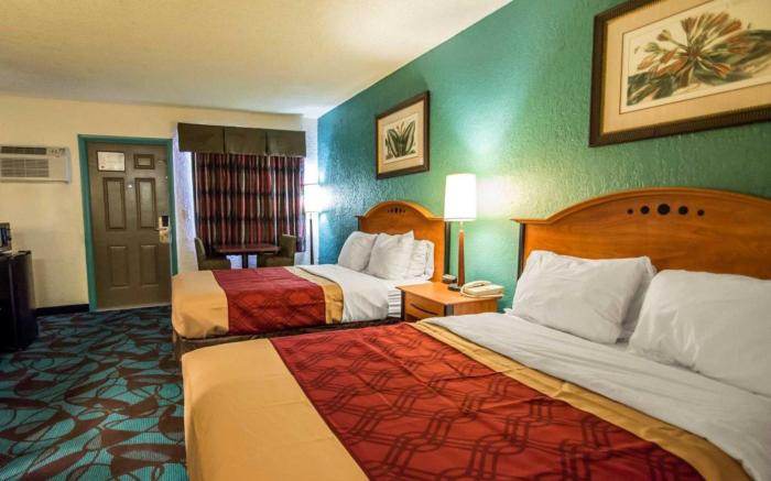 Fort Lauderdale Gardens Inn & Suites
