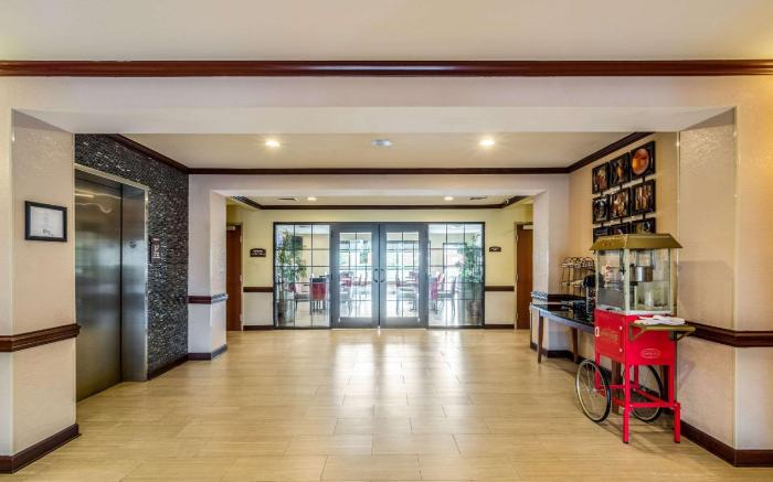 Comfort Inn & Suites Panama City North