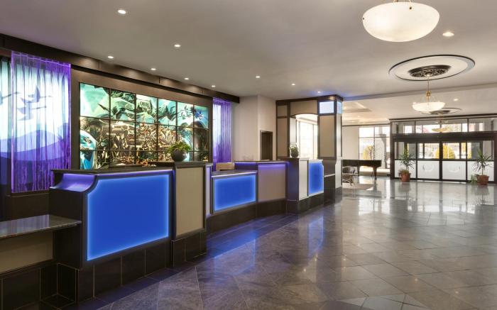 Travelodge Hotel & Convention Center by Wyndham Quebec City