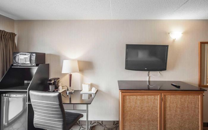 Comfort Inn West
