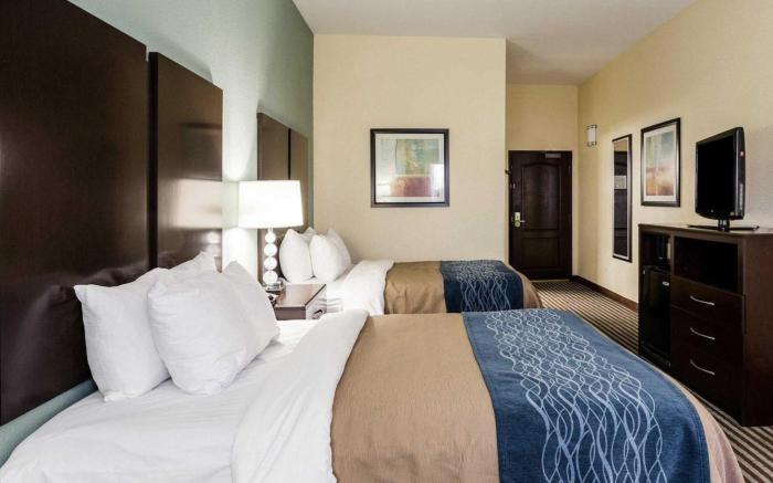 Comfort Inn & Suites