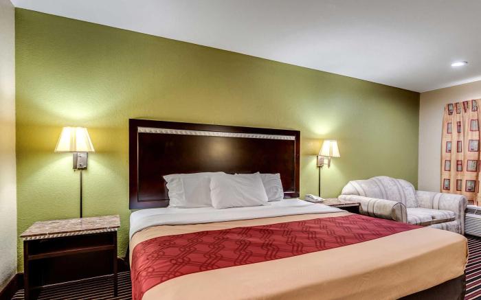 Econo Lodge Lake Charles University Area
