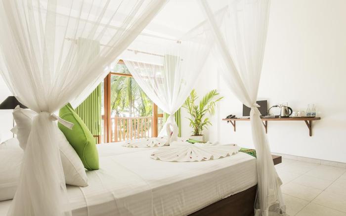 Rockside Beach Resort
