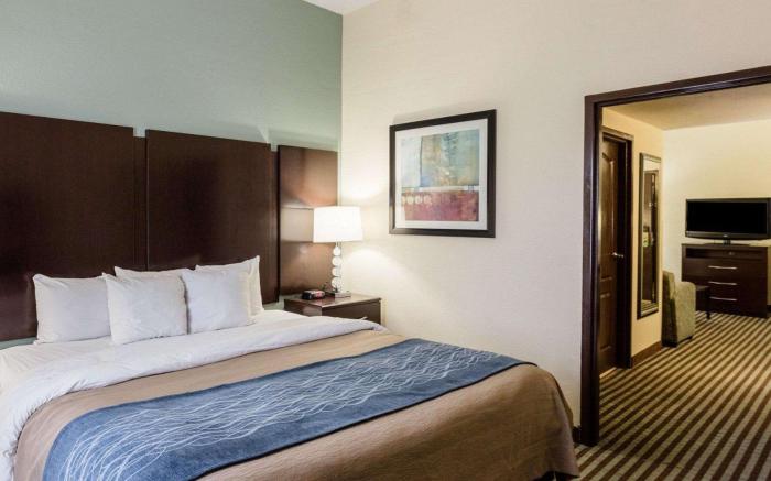 Comfort Inn & Suites