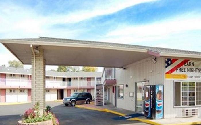 Motel 6 Pendleton, OR - West