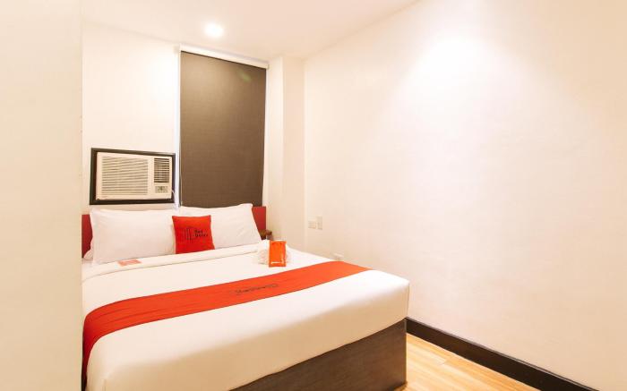 RedDoorz Plus @ MM Hotel Las Pinas former RedDoorz Plus Near Bamboo Organ