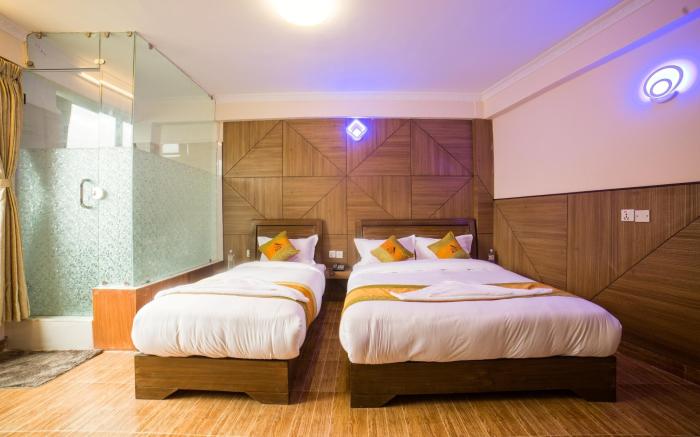 HOTEL ACE