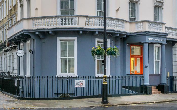 OYO Townhouse New England, London Victoria