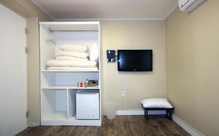 Crib 49 Guesthouse Seoul - foreigner only