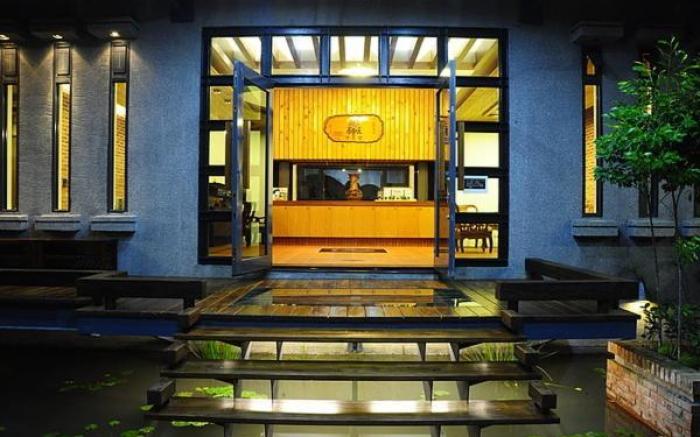 建築師湧泉泡湯會館