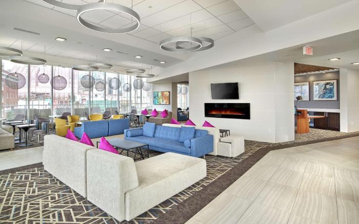 DoubleTree by Hilton Edmonton Downtown