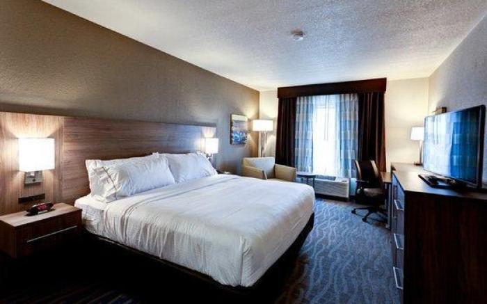 Holiday Inn Express & Suites Manhattan By IHG