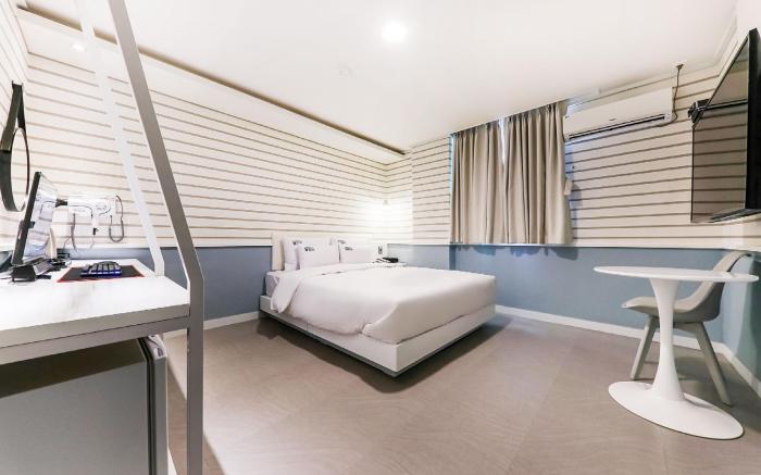 hotel box
