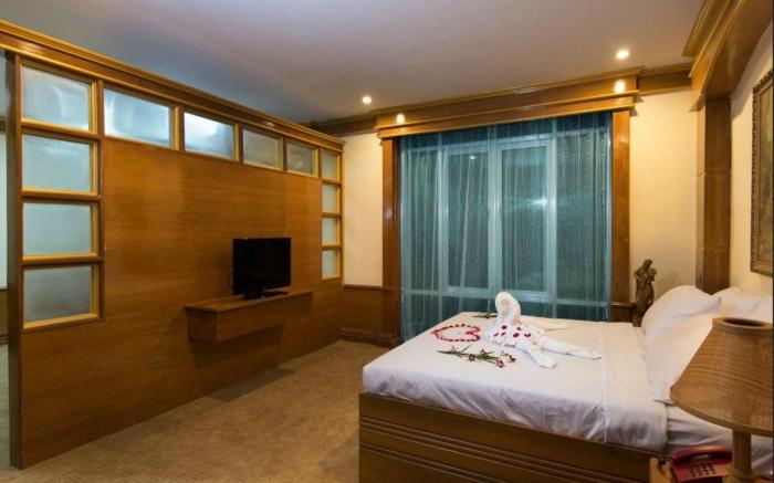 Su Tine San Royal Palace Hotel