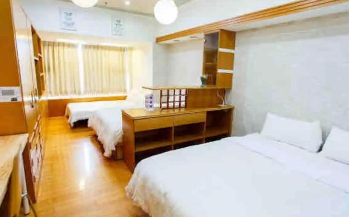 Taipei MRT 5 second 3-6 person room 101 view